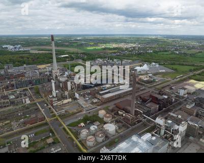 Krefeld Uerdingen chempark, parc chimique, production de polycarbonates et de polyamides en Allemagne. Vue aérienne par drone. Banque D'Images