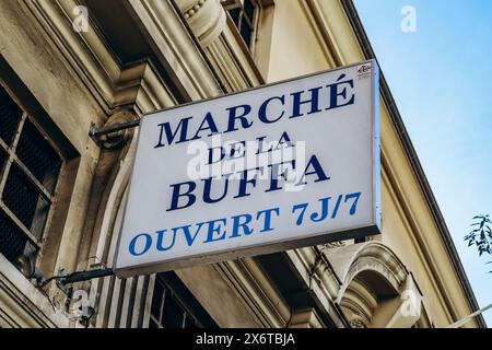 Nice, France - 19 novembre 2023 : un vieux marché aujourd'hui abandonné à Nice - 'marché de la Buffa' (traduction - Buffa Market) Banque D'Images