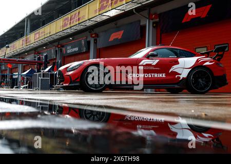 Imola, Italie. 16 mai 2024. Voiture de sécurité pendant la formule 1 MSC Cruises Gran Premio del Made in Italy e Dell'Emilia-Romagne 2024, 7ème manche du Championnat du monde de formule 1 2024 du 17 au 19 mai 2024 sur l'Autodromo Enzo e Dino Ferrari, à Imola, Italie - photo DPPI crédit : DPPI Media/Alamy Live News Banque D'Images