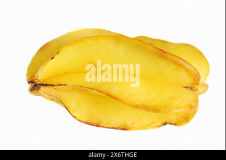 Fruit étoilé ou carambola (Averrhoa carambola), fruit sur fond blanc Banque D'Images