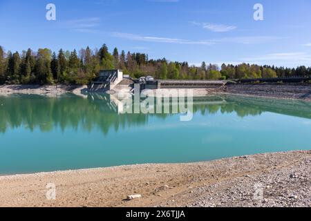 Barrage de Lech à Forggensee, Lech, centrale électrique, réservoir de tête, protection contre les inondations, régulation des inondations, production d'énergie, stockage d'énergie, banque de gravier Banque D'Images