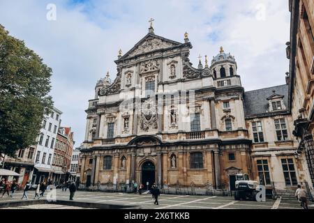 Anvers, Belgique - 22 octobre 2023 : église Charles Borromeo (néerlandais : Sint-Carolus Borromeuskerk), une église du centre d'Anvers, située sur le Hend Banque D'Images