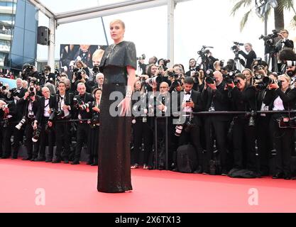 Cannes, France. 16 mai 2024. La réalisatrice américaine Greta Gerwig assiste à la première de Megalopolis au 77ème Festival de Cannes, France, le jeudi 16 mai 2024. Photo de Rune Hellestad/ crédit : UPI/Alamy Live News Banque D'Images