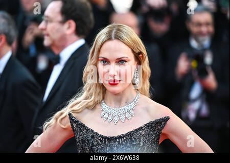 Actualités - tapis rouge Megalopolis - le 77ème Festival annuel de Cannes Meryem Sarah Uzerli assiste au tapis rouge Megalopolis au 77ème Festival annuel de Cannes au Palais des Festivals le 16 mai 2024 à Cannes, France. Cannes Palais de Festival France Copyright : xStefanosxKyriazisx/xLiveMediax LPN 1354973 Banque D'Images