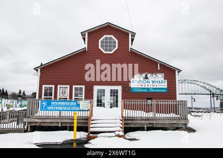 Bâtiment Station Wharf Marina à Miramichi, Nouveau-Brunswick, Canada Banque D'Images