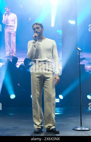 Marco Mengoni invité spécial aux auteurs-compositeurs italiens Gazzelle, pseudonyme de Flavio Bruno Pardini, concert à l'Arena di Verona pour ses spectacles live spéciaux Ò16.05.24 - Arena di VeronaÓ le 16 mai 2024 à Vérone, Italie. Banque D'Images