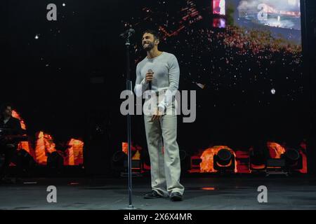 Concert de musique de chanteur italien - Gazzelle - 16.05.24 - Arena di Verona Marco Mengoni invité spécial aux auteurs-compositeurs italiens Gazzelle, pseudonyme de Flavio Bruno Pardini, concert à Arena di Verona pour ses spectacles live spéciaux 16.05.24 - Arena di Verona le 16 mai 2024 à Vérone, Italie. Verona Arena di Verona Italie Copyright : xRobertoxTommasinix/xLiveMediax LPM 1355209 Banque D'Images