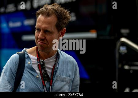 Imola, Italie, le 16 mai 2024, Sebastian Vettel, ancien pilote participant au Build Up, manche 07 du championnat de formule 1 2024. Crédit : Michael Potts/Alamy Live News Banque D'Images