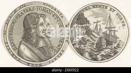 Médaille à la mort des frères de Witt, 1672, recto et verso d'une médaille en l'honneur des frères Johan et Cornelis de Witt, assassinés le 20 août 1672, coupés. Devant : les frères de profil côte à côte. Revers : deux navires perdus en mer., impression, imprimeur : anonyme, Nord des pays-Bas, 1672 - 1699, papier, gravure, gravure, hauteur, 51 mm × largeur, 98 mm Banque D'Images