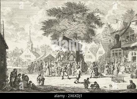 Foire paysanne dans le village, vers 1750, foire paysanne dans le village, vers 1750. Un charlatan se présente sur une scène, à droite un jeu de bowling et des paysans dansants devant une auberge., impression, imprimeur : Johannes Schouten, (mentionné sur l'objet), après conception par : Nicolaes Aartman, (mentionné sur l'objet), pays-Bas du Nord, 1740 - 1760, papier, gravure, hauteur, 205 mm × largeur, 297 mm Banque D'Images