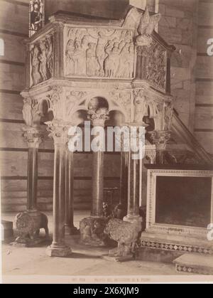 Chaire de Nicola Pisano dans le Baptistère de Pise, Italie, Pulpito del Battistero di N. Pisano (titre sur l'objet), Pise (titre de la série sur l'objet), photographie, anonyme, après conception de : Nicola Pisano, Pise, 1851 - 1900, carton, impression albumine, hauteur, 385 mm × largeur, 308 mm Banque D'Images