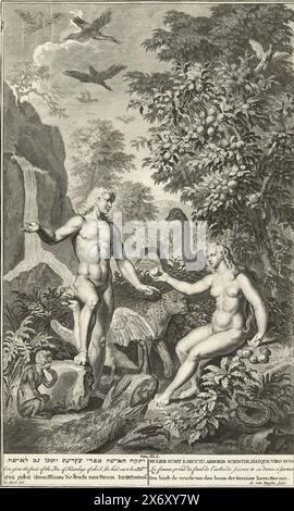 Tentation d'Adam et Eve au paradis, Eve offre le fruit de l'arbre de la connaissance à son mari (titre sur objet), Adam et Eve parmi les animaux au paradis. Eve offre à Adam une pomme de l'arbre interdit. Le serpent qui tenta Ève de manger des fruits de l'arbre est caché sous un buisson. Illustration pour l'ancien Testament, Gen. 3, 6. En dessous de la performance un titre en hébreu, anglais, allemand, latin, français et néerlandais., imprimerie, imprimeur : Andries van Buysen (Sr.), (mentionné sur l'objet), après dessin par : Gerard Hoet (I), (mentionné sur l'objet), Amsterdam, c. 1711 - c. 1720, papier Banque D'Images