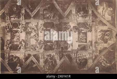 Reproduction photographique d'une partie des fresques sur le plafond de la Chapelle Sixtine par Michel-Ange, photographie, anonyme, après peinture par : Michel-Ange, Sixtijnse kapel (Vaticaan), c. 1875 - c. 1900, carton, impression albumine, hauteur, 314 mm × largeur, 413 mm Banque D'Images