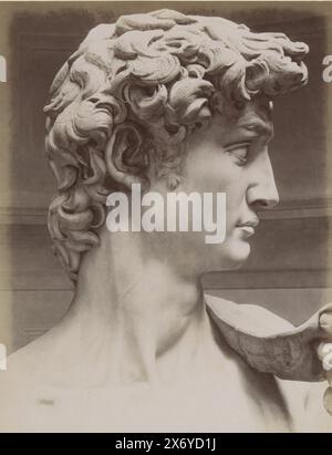 Détail du David de Michel-Ange à Florence, FIRENZE - Accademia di belle Arti - Particolare del David di Michelangiolo. (Titre sur l'objet), partie de l'album de voyage avec des photos de sites en Italie (partie I)., photographie, Edizione Brogi, Florence, c. 1865 - c. 1890, papier, impression albumine, hauteur, 253 mm × largeur, 188 mm Banque D'Images