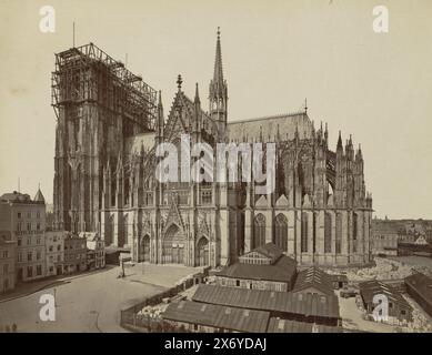 Cathédrale de Cologne pendant la construction, cathédrales de Kölner 1878 (titre sur objet), partie de l'album de voyage villes européennes, probablement suédois., photographie, Johann Heinrich Schönscheidt, Cologne, 1878, support photographique, tirage albumine, hauteur, 230 mm × largeur, 300 mm Banque D'Images
