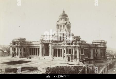 Palais de Justice à Bruxelles, Bruxelles - Palais de Justice (titre sur objet), photographie, Louis Antoine Pamard, (mentionné sur objet), Bruxelles, 1883 - 1890, papier, impression albumine, hauteur, 120 mm × largeur, 178 mm Banque D'Images