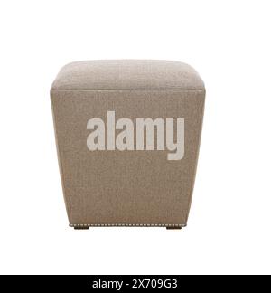 pouf en tissu carré gris avec jambes en bois isolé sur fond blanc. masque. pouf souple, design intérieur de meubles rétro pour salon. Banque D'Images