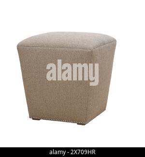 pouf en tissu carré gris avec jambes en bois isolé sur fond blanc. masque. pouf souple, design intérieur de meubles rétro pour salon. Banque D'Images