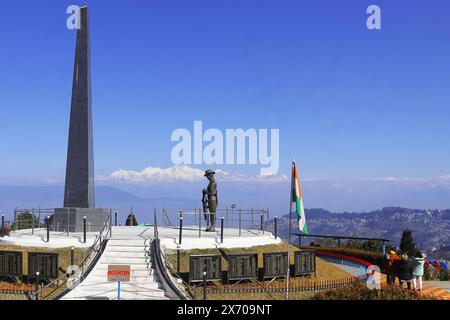 Darjeeling, Bengale occidental, Inde - 15 février 2022 : Batasia Loop War Memorial, magnifique monument dédié au régiment Gurkha, un monument célèbre Banque D'Images