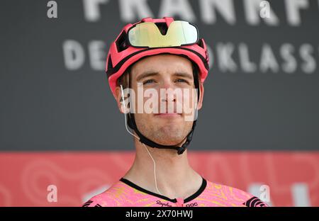 Eschborn, Allemagne. 01 mai 2024. Cyclisme : UCI WorldTour - Eschborn-Frankfurt, hommes. Jonas Rutsch d'Allemagne de Team Education-Easypost participe à la présentation des pilotes. Crédit : Arne Dedert/dpa/Alamy Live News Banque D'Images