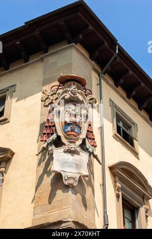 Florence, Italie - 30 août 2022 : détail architectural orné sur un bâtiment historique Banque D'Images