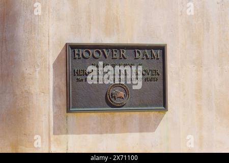 Plaque montée sur un mur, commémorant l'appellation du barrage Hoover en l'honneur de Herbert Clark Hoover, le 31e président des États-Unis. Banque D'Images