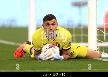 Photo du gardien de but d'Aston Villa Emiliano Martinez datée du 25-04-2023. Le gardien argentin Martinez a produit une série de performances constantes pour Villa, avec sa bévasion précoce contre Liverpool un événement rare, alors que Unai Emery pousse pour un top quatre. Date d'émission : vendredi 17 mai 2024. Banque D'Images