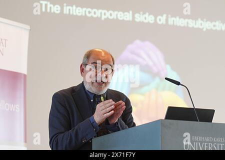 Professeur Vittorio Gallese gehört zu den Entdeckern der Spiegelneuronen. Vortrag an der Universität Tübingen, Baden-Württemberg, Deutschland *** le Professeur Vittorio Gallese est l'un des découvreurs des neurones miroirs à l'Université de Tübingen, Baden Württemberg, Allemagne Banque D'Images