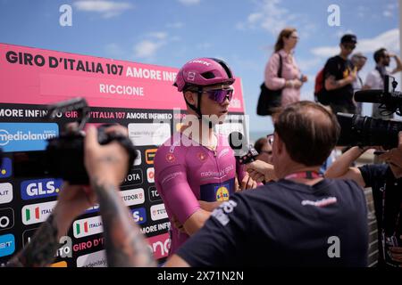 Riccione, Italie. 17 mai 2024. Milan Jonathan (Team Lidl - Treck) départ de l'étape 13 du Giro d'Italia de Riccione à Cento, 17 mai 2024 Italie. (Photo de Marco Alpozzi/LaPresse) crédit : LaPresse/Alamy Live News Banque D'Images