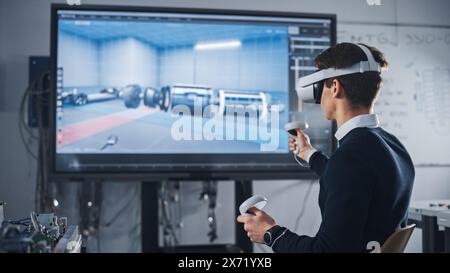 Étudiant ingénieur en mécanique dans les casques et contrôleurs VR, utilise la technologie VR pour la conception industrielle, le développement, le prototypage dans le logiciel de CAO sur ordinateur. Concept de réalité augmentée. Banque D'Images