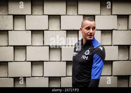 Knokke Heist, Belgique. 17 mai 2024. L'entraîneur-chef du club, Nicky Hayen, photographié lors de la conférence de presse hebdomadaire de l'équipe belge de football Club Brugge KV, vendredi 17 mai 2024 à Knokke-Heist, pour discuter du prochain match vs RSC Anderlecht que les deux clubs ont les mêmes points en tête du championnat avant l'avant-dernier match des play-offs du titre dans le championnat de Belgique Jupiler Pro League. BELGA PHOTO KURT DESPLENTER crédit : Belga News Agency/Alamy Live News Banque D'Images