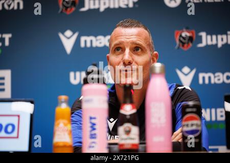 Knokke Heist, Belgique. 17 mai 2024. L'entraîneur-chef du club, Nicky Hayen, photographié lors de la conférence de presse hebdomadaire de l'équipe belge de football Club Brugge KV, vendredi 17 mai 2024 à Knokke-Heist, pour discuter du prochain match vs RSC Anderlecht que les deux clubs ont les mêmes points en tête du championnat avant l'avant-dernier match des play-offs du titre dans le championnat de Belgique Jupiler Pro League. BELGA PHOTO KURT DESPLENTER crédit : Belga News Agency/Alamy Live News Banque D'Images