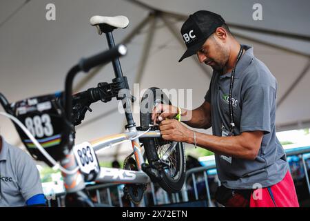 Rock Hill, États-Unis. 16 mai 2024. Photo Alex Whitehead/SWpix.com - 16/05/2024 - cyclisme - Championnats du monde UCI BMX Racing 2024 - Rock Hill, Caroline du Sud, États-Unis - mécanique crédit : SWpix/Alamy Live News Banque D'Images