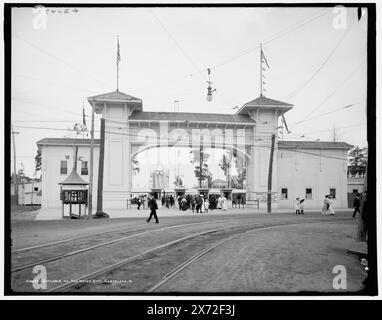 Entrée de la White City, Cleveland, Ohio, 'G 3047' sur négatif., Detroit Publishing Co. No. 018647., Gift ; State Historical Society of Colorado ; 1949, Amusement Parks. , États-Unis, Ohio, Cleveland. Banque D'Images