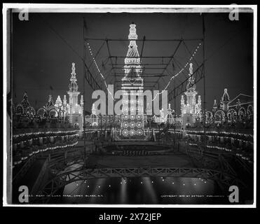 Nuit à Luna Park, Coney Island, New York, Detroit Publishing Co. No. 018325., Gift ; State Historical Society of Colorado ; 1949, Amusement Parks. , Nuit. , Éclairage. , États-Unis, New York (State), New York. Banque D'Images