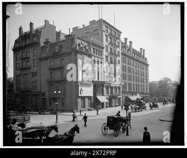 Detroit Photographic Company, 229 Fifth Avenue, New York City, titre tiré de la veste., studio photographique est le deuxième bâtiment à partir de la gauche., 'DUP' sur négatif., Detroit Publishing Co. No. 042984., Gift ; State Historical Society of Colorado ; 1949, Detroit Publishing Co., Photographic studios. , Installations commerciales. , Rues. , États-Unis, New York (State), New York. Banque D'Images