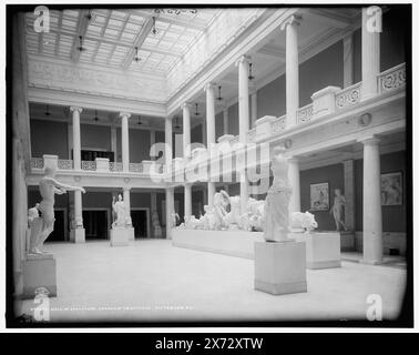 Hall of sculpture, Carnagie i.e. Carnegie Institute, Pittsburg, Pa., 'G 5010' on Negative., Detroit Publishing Co. No. 070695., Gift ; State Historical Society of Colorado ; 1949, Galeries & Museums. , Intérieurs. , Sculpture. , États-Unis, Pennsylvanie, Pittsburgh. Banque D'Images