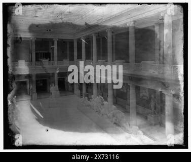 Hall of sculpture, Carnegie Institute, Pittsburgh, Pa., titre tiré de la veste., 'g 5006' sur négatif., Detroit Publishing Co. no. 036387., Gift ; State Historical Society of Colorado ; 1949, Galeries & Museums. , Intérieurs. , Sculpture. , États-Unis, Pennsylvanie, Pittsburgh. Banque D'Images