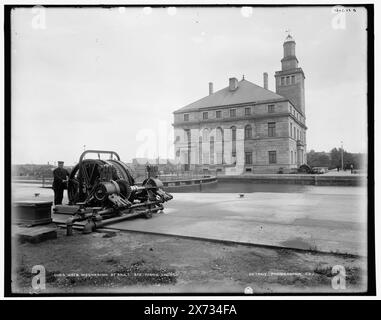 Mécanisme de portail à Sault Ste. Marie Locks, Detroit Publishing Co. No. 011316., Gift ; State Historical Society of Colorado ; 1949, Locks (Hydraulic Engineering), États-Unis, Michigan, Sault Sainte Marie. , États-Unis, Michigan, Sault Sainte Marie canal. Banque D'Images