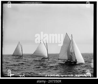 Dosoris 2, qui vive, et Dipper, attribution basée sur le style du titre et la numérotation., '715' sur négatif., No Detroit Publishing Co. no., cadeau ; State Historical Society of Colorado ; 1949, Dosoris II (Yacht) , qui vive (Yacht) , Dipper (Yacht) , Yachts. , Régates. Banque D'Images