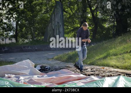 Non exclusif : KIEV, UKRAINE - 17 MAI 2024 - le site où se trouvait l'église SAF (bâtiment temporaire), érigée illégalement par la commu religieuse Banque D'Images