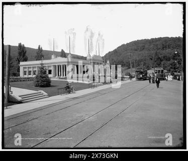 The Restaurant, Mountain Park station Mount Tom Railway, Mt. Tom, Mass., 'G 7395' sur négatif., Detroit Publishing Co. No. 072017., Gift ; State Historical Society of Colorado ; 1949, restaurants. , Chemins de fer électriques. , Chemins de fer inclinés. , Parcs. , États-Unis, Massachusetts, Tom, Mount. Banque D'Images