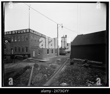 Glazier Stove Company, fonderie de laiton, Chelsea, Mich., titre de veste., Detroit Publishing Co. no. 042913., Gift ; State Historical Society of Colorado ; 1949, poêle Industry. , Industrie du laiton. , Fonderies. , États-Unis, Michigan, Chelsea. Banque D'Images