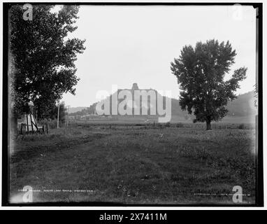 Winona, Sugar Loaf Rocks, vue lointaine, '20' sur négatif., Detroit Publishing Co. No. 04514., Gift ; State Historical Society of Colorado ; 1949, Rock formations. , États-Unis, Minnesota, Winona. Banque D'Images