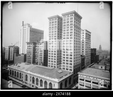 Dime, Penobscot et Ford Buildings, Detroit, Michal, titre de la veste., bâtiment de la banque d'épargne Dime au centre à droite., '550-T' sur négatif., Detroit Publishing Co. no. 500933., Gift ; State Historical Society of Colorado ; 1949, Office Buildings. , Gratte-ciel. , États-Unis, Michigan, Detroit. Banque D'Images