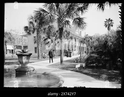 Bureau de poste, Augustine, Fla., ancien Government House, Plaza de la Constitucion., Detroit Publishing Co. No. 09422., Gift ; State Historical Society of Colorado ; 1949, Post Offices. , Fontaines. , États-Unis, Floride, Saint Augustine. Banque D'Images