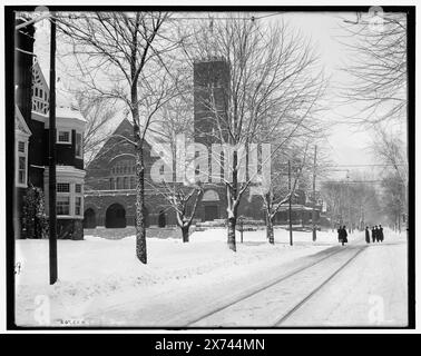 Upper Woodward Avenue en tenue d'hiver, Detroit, Mich., titre de veste., première église congrégationnelle à gauche., Detroit Publishing Co. no. 033768., Gift ; State Historical Society of Colorado ; 1949, Snow. , Rues. , Églises congrégationnelles. , États-Unis, Michigan, Detroit. Banque D'Images