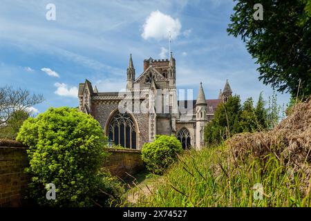 Après-midi de printemps à la cathédrale St Albans, Hertfordshire, Angleterre. Banque D'Images