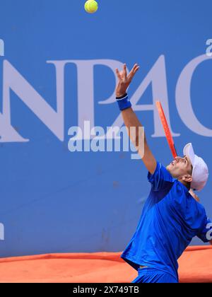 Turin, Italie. 17 mai 2024. Matteo Arnaldi (Italie) pendant le match contre Fabio Fognini (Italie) pendant 2024 Piemonte Open Intesa San Paolo, match international de tennis à Turin, Italie, 17 mai 2024 crédit : Agence photo indépendante/Alamy Live News Banque D'Images