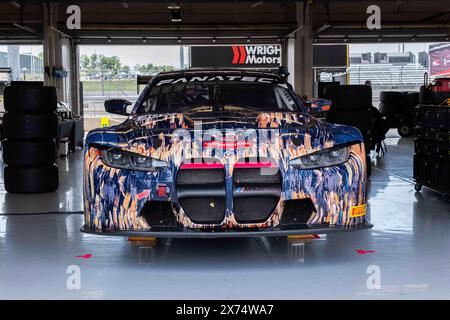 Les Amériques. 17 mai 2024. Samantha Tan (38) avec ST Racing avec la BMW M4 GT3 au garage du Fanatec GT World Challenge America, circuit of the Americas. Austin, Texas. Mario Cantu/CSM/Alamy Live News Banque D'Images